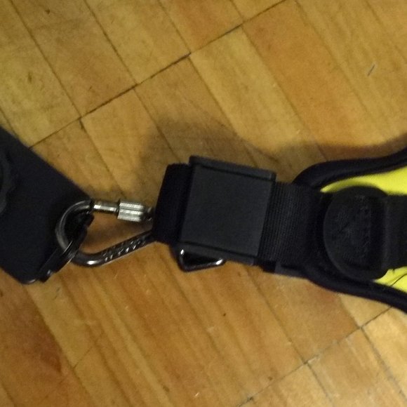 NEW NECK SLING STRAP FOR DSLR CAMERAS - Picture 4 of 4